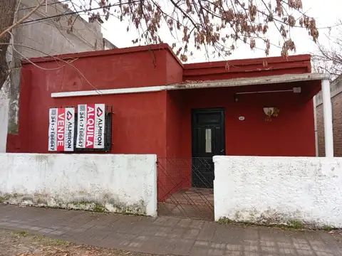 Alquiler | Casa | 2 Dormitorios | Cap Bermudez | Barrio Villa del Prado