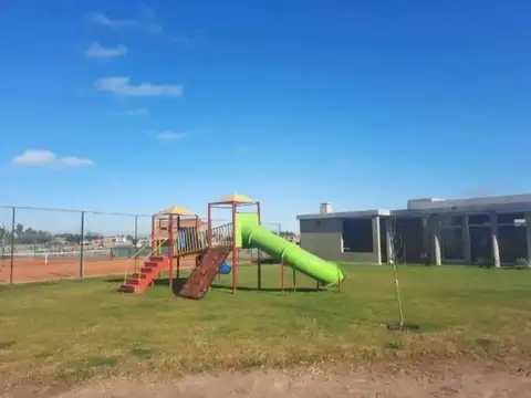 Terreno en Venta en Pilar del Este - Santa Lucia, USD 54.000