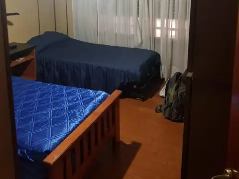 Casa 6 ambientes con 3 baños