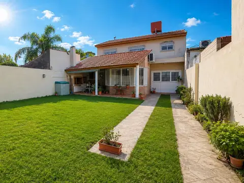 VENTA CASA 4 AMB Y 2 LOCALES V. TESEI HURLINGHAM