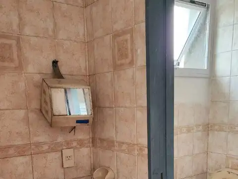 Oficina en Alquiler en Crucesita, $ 1.600.000