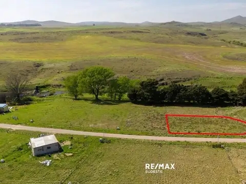 SE VENDE LOTE EN JARDINES DE PILLAHUINCO