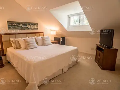 Casa en Alquiler Temporal en Playa Mansa, USD 77.000