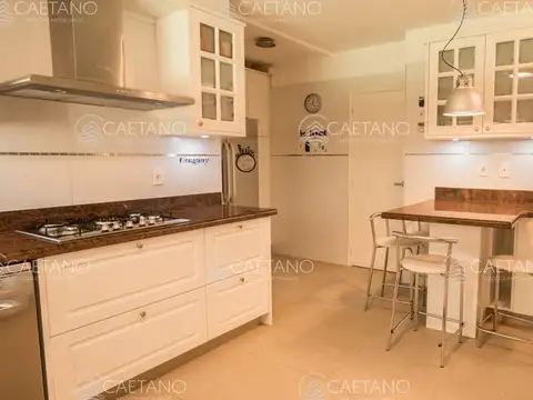 Venta casa 6 dormitorios playa mansa Punta del Este