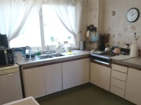 Departamento 4 ambientes con 4 baños