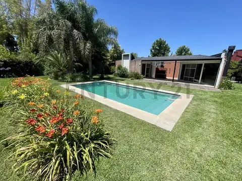 Casa en VENTA, 4 ambientes, Soles del Pilar