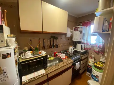 Venta de departamento de 1 ambiente - lateral - Rivadavia 2600 - Centro - Mar del Plata