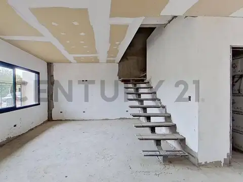 Saavedra 500, Piso 0