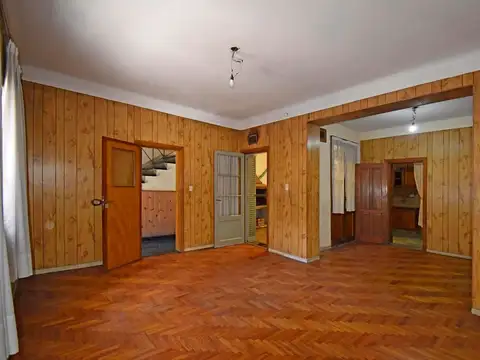 Casa 5 ambientes con 1 baño