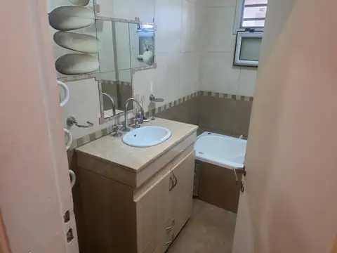 Departamento 2 ambientes en dúplex con cochera doble Quilmes