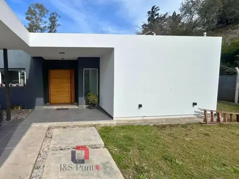 Casa en Venta en Mendiolaza Golf, USD 240.000