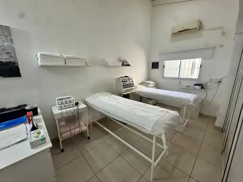 Local en Venta en Bernal, USD 290.000