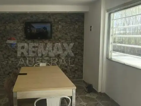 Casa 11 ambientes con 4 baños