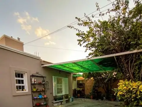 Casa 6 ambientes con 3 baños