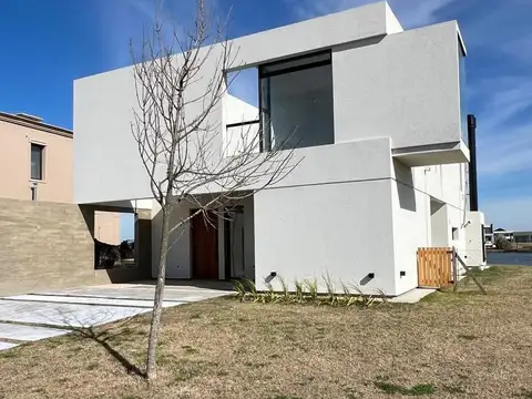 Casa en Venta en San Sebastián, USD 445.000