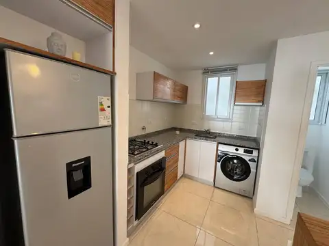 3 AMBIENTES AL FRENTE CON BALCON - ZONA CENTRO