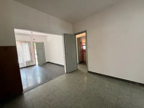 Casa en Alquiler con 1 cochera