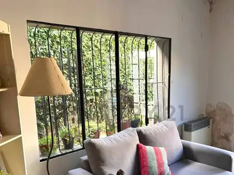 Casa 6 ambientes con 1 baño