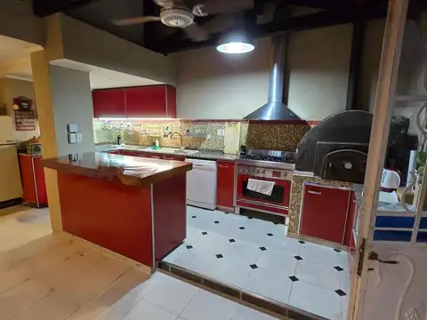 Casa en Alquiler en Ramos Mejia Sur, USD 2.000