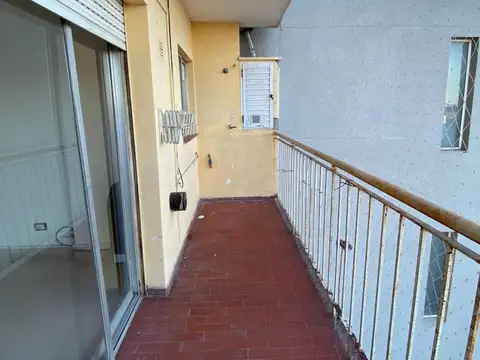 Departamento de 3 ambientes con balcón – 25 de Mayo 242, Avellaneda