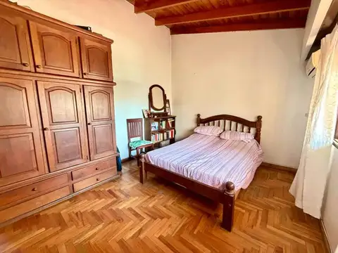 CASA VENTA 4 AMBIENTES VILLA SARMIENTO CON PATIO
