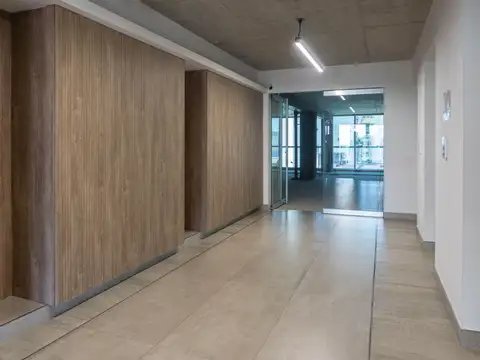 Oficina en Venta con 4 cocheras