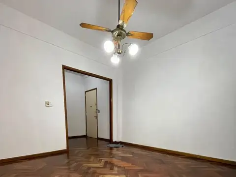 Venta amplio depto 2 amb, Sarandi, Avellaneda BS