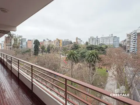 Venta / Permuta - Departamento piso exclusivo 4 dormitorios con balcón - Abasto, Rosario.