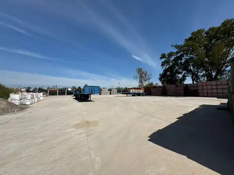 Galpon en Alquiler 138  mts Fondo