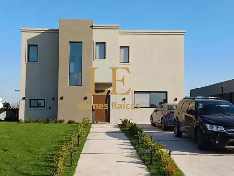 Casa en Venta - San Sebastian - Area 7