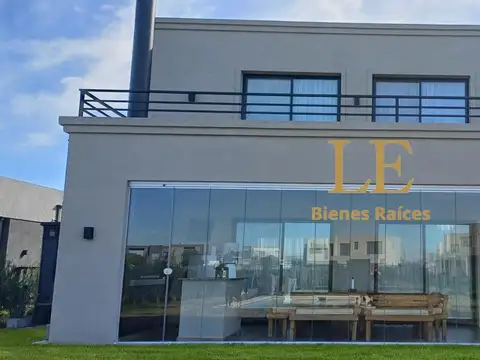 Casa en Venta 1 año