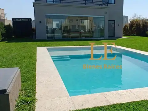Casa en Venta en San Sebastián, USD 250.000