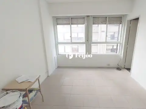 Hipólito Yrigoyen 1300, Piso 15