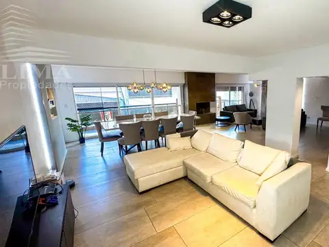Departamento en Venta de 4 dormitorios