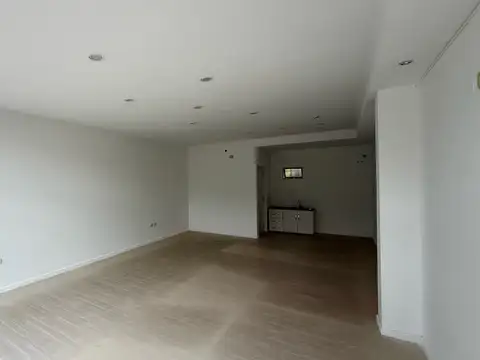 Local en Alquiler en Ilolay, $ 600.000