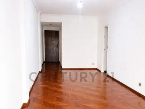 SENILLOSA 500, Piso 2