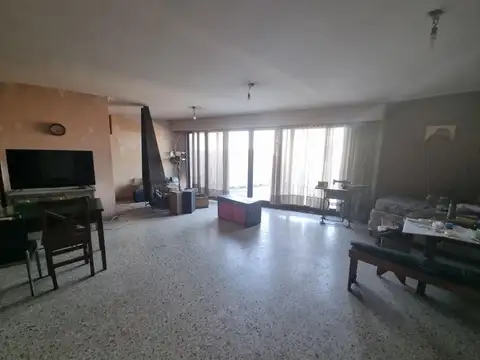 Cerrito 1180