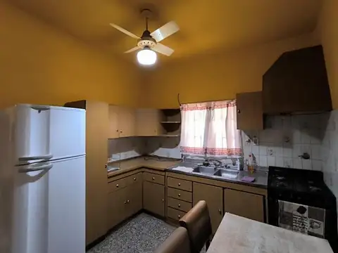 Casa 3 ambientes con 1 baño