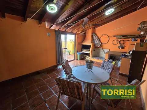 Depto Tipo Casa en Venta de 4 ambientes