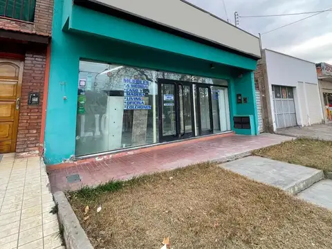 Local comercial en Lisandro Moyano de Las Heras
