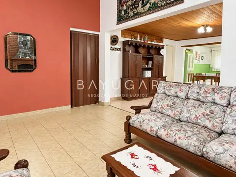 Casa en Venta con 1 cochera