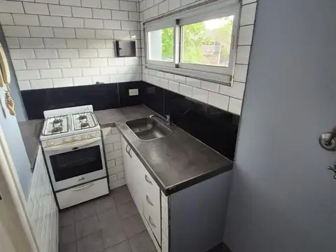 Depto Tipo Casa en Venta en Acassuso Vías / Santa Fe, USD 155.000