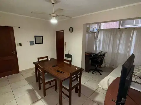 Departamento de 2 dormitorios con GRAN POTENCIAL