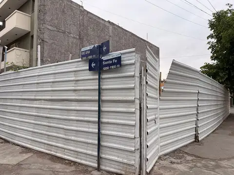 Lote esquina frente a la terminal. 212 m2. capital