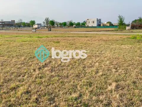 Terreno en Venta 30  mts Fondo