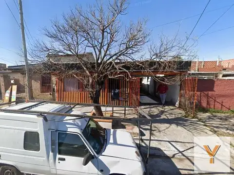 Casas en venta - 6 Dormitorios 3 Baños - 300Mts2 - Ezpeleta
