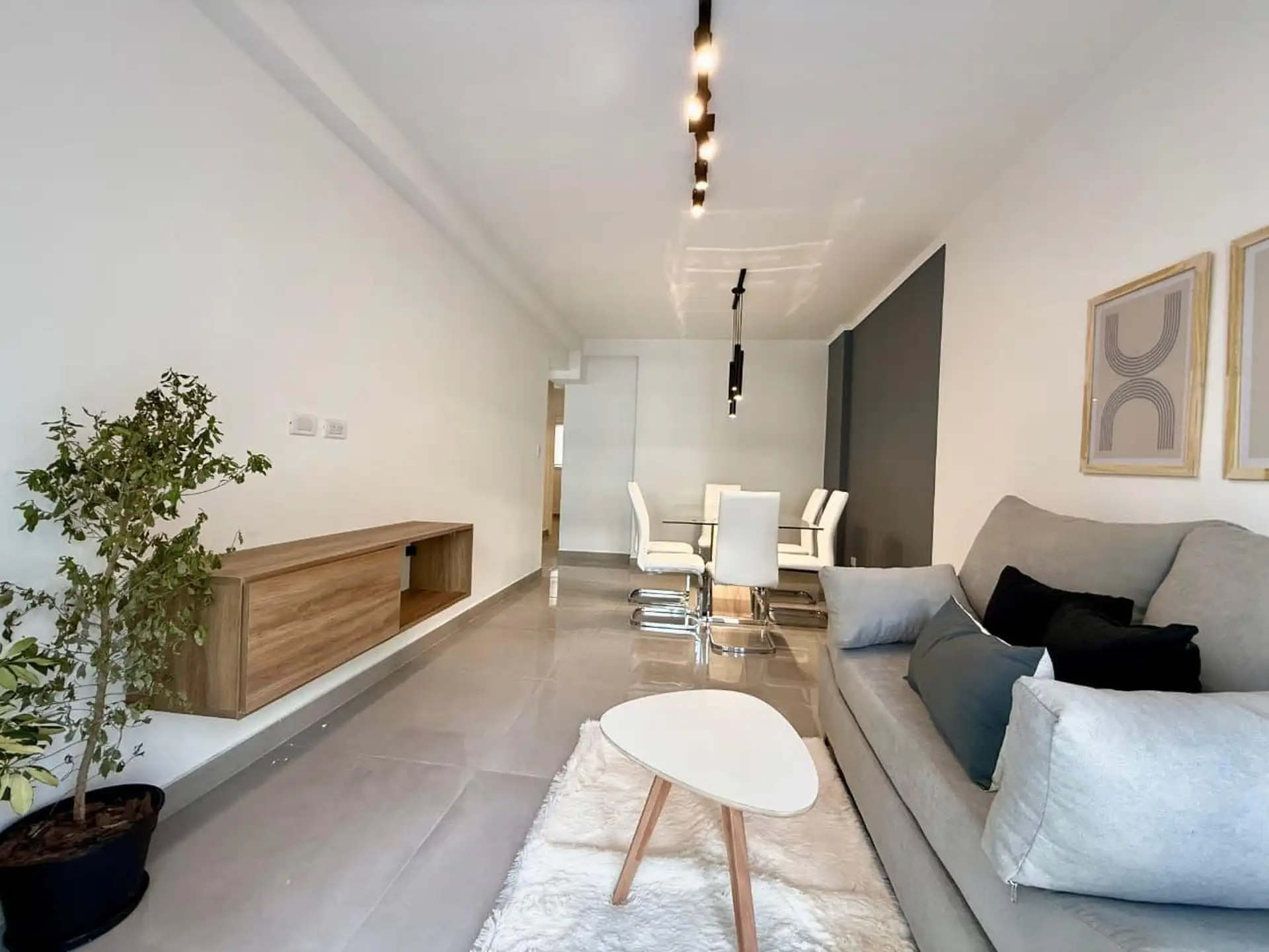 Venta departamento - 3 ambientes - a la calle - Centro - Mar del Plata
