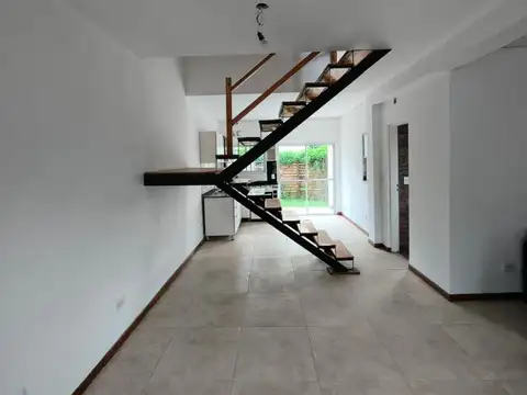 Depto Tipo Casa en Venta en Ituzaingo, USD 130.000