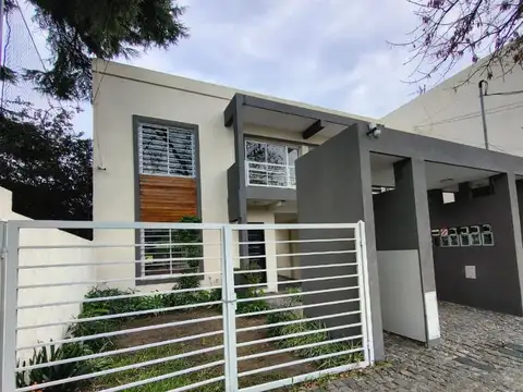 Depto Tipo Casa en Venta de 4 ambientes