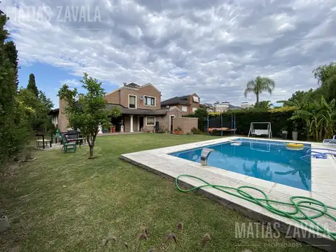 Magnifica casa en Venta en C.C. Campo Pueyrredon (Pilar) acceso directo de Panamericana LOTE CENTRAL